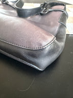 Gucci Leather Shoulder Bag – Vintage