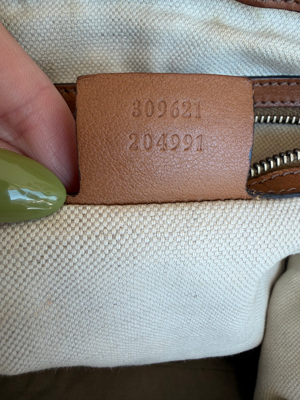 Gucci Raina Medium Tote GG Supreme Canvas Web Strip