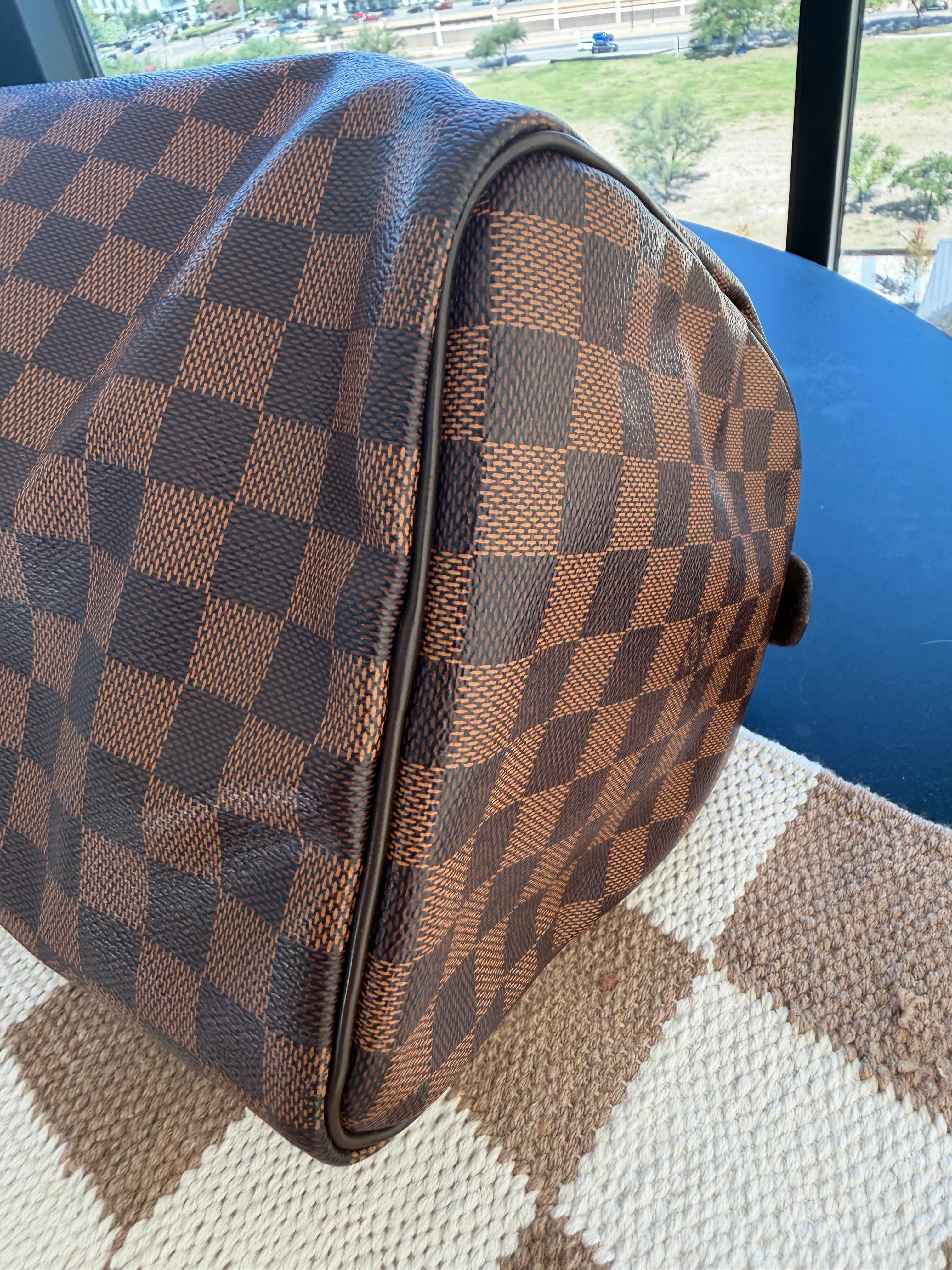 Louis Vuitton Speedy 30
