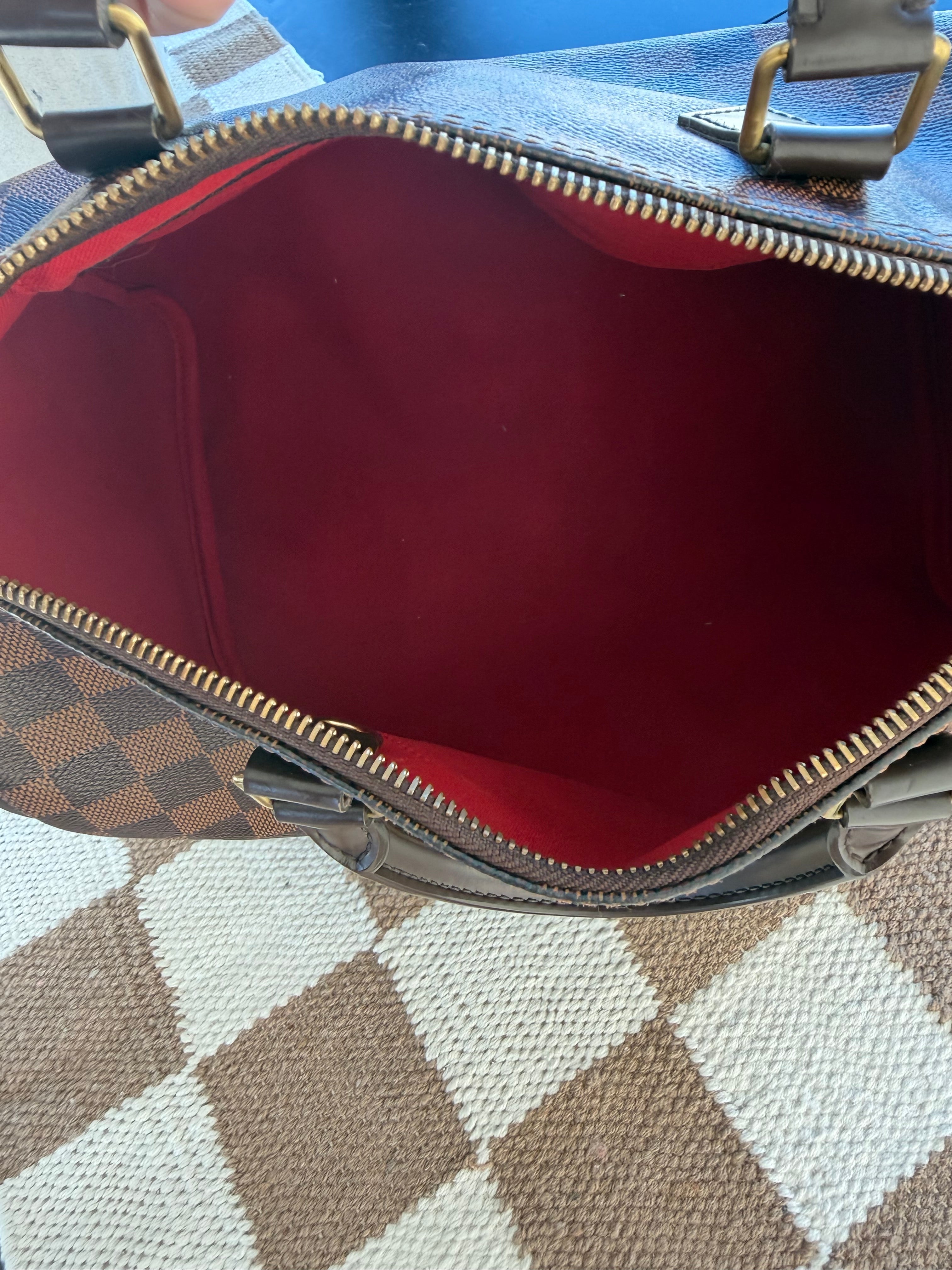 Louis Vuitton Speedy 30