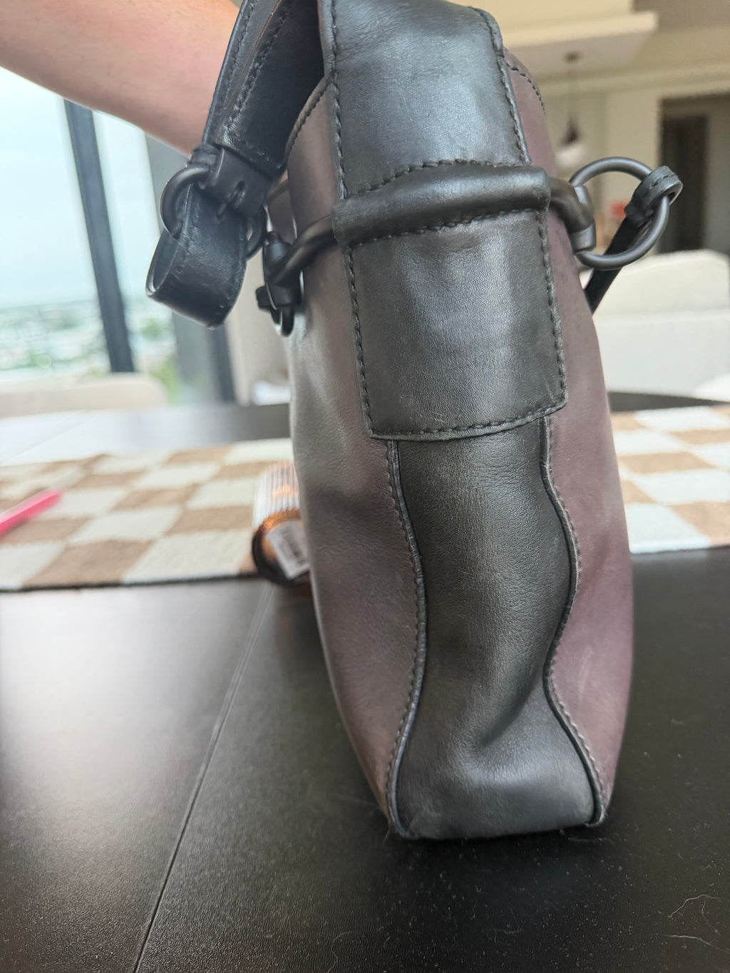 Gucci Leather Shoulder Bag – Vintage