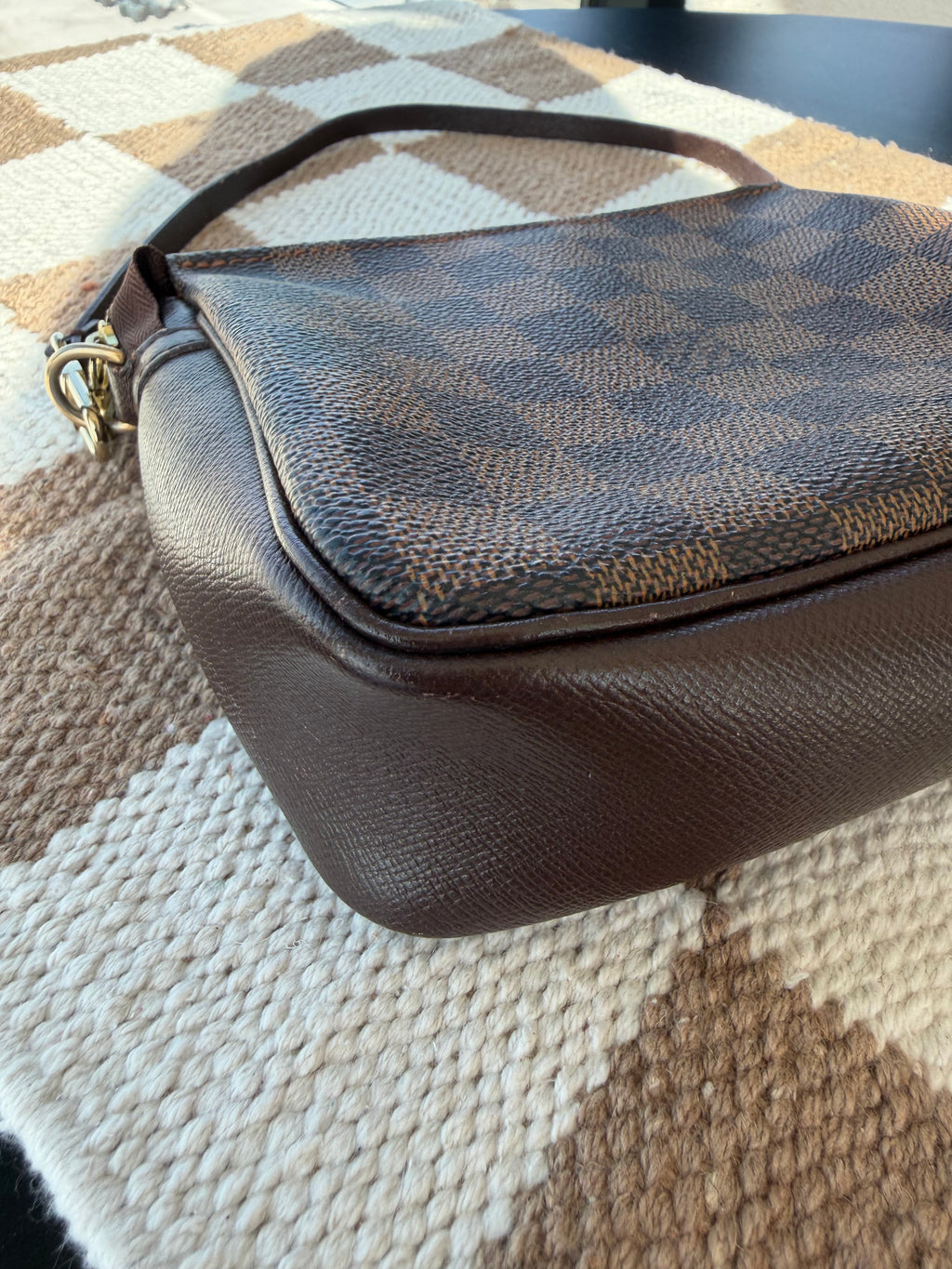 Louis Vuitton Damier Ebene Pochette