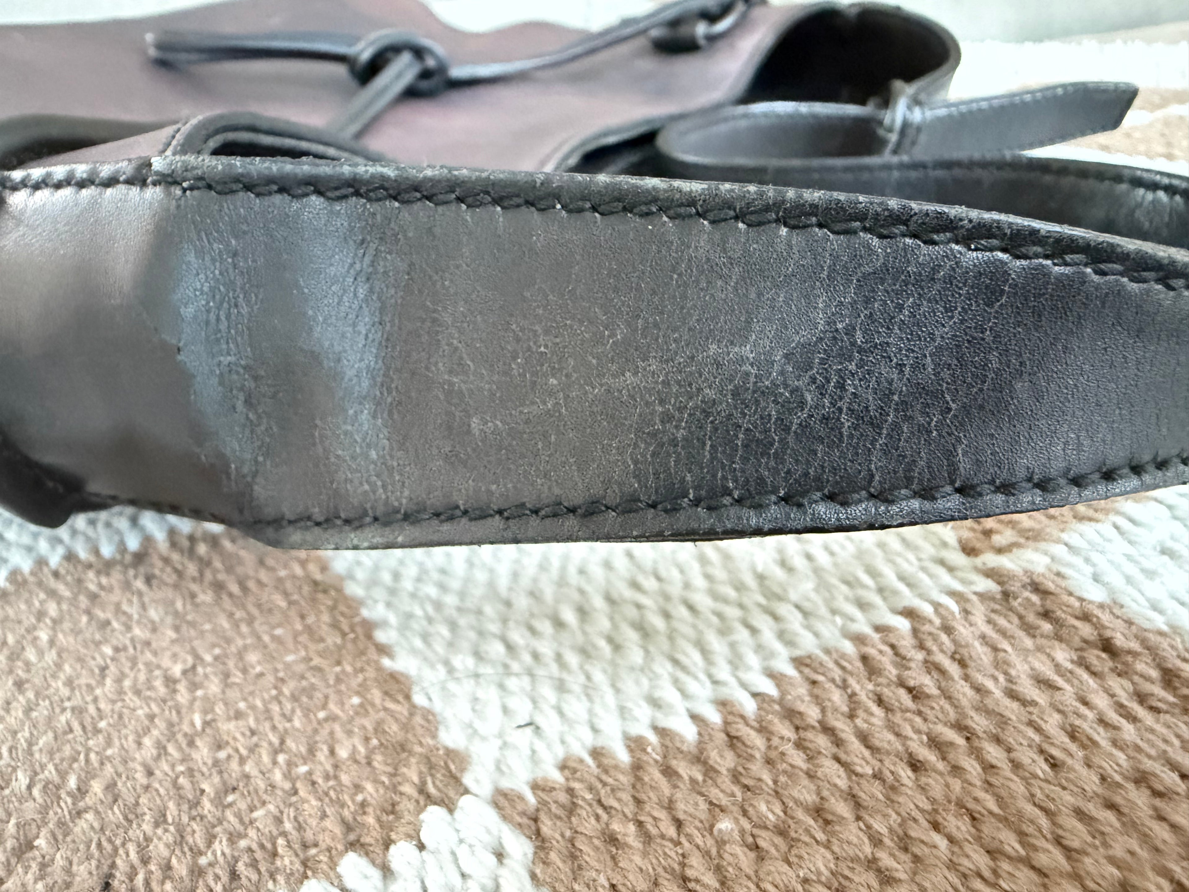 Gucci Leather Shoulder Bag – Vintage