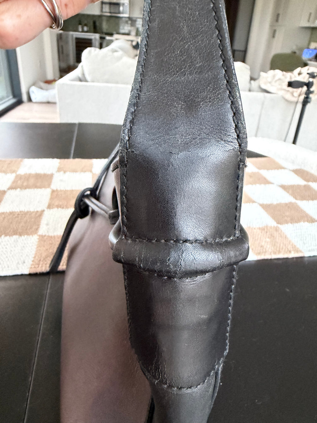 Gucci Leather Shoulder Bag – Vintage