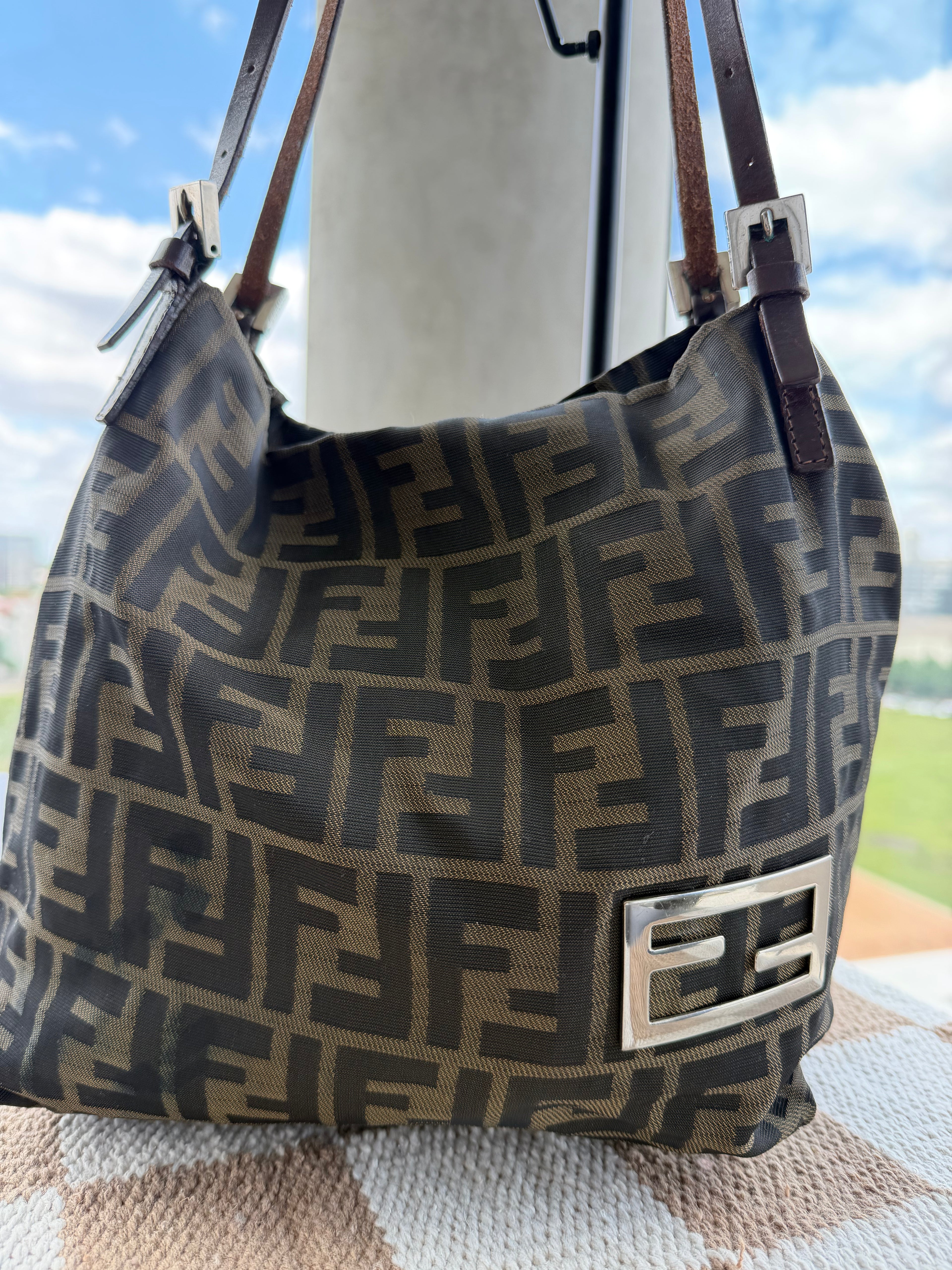 SOLD - Fendi Vintage Shopper Sac
