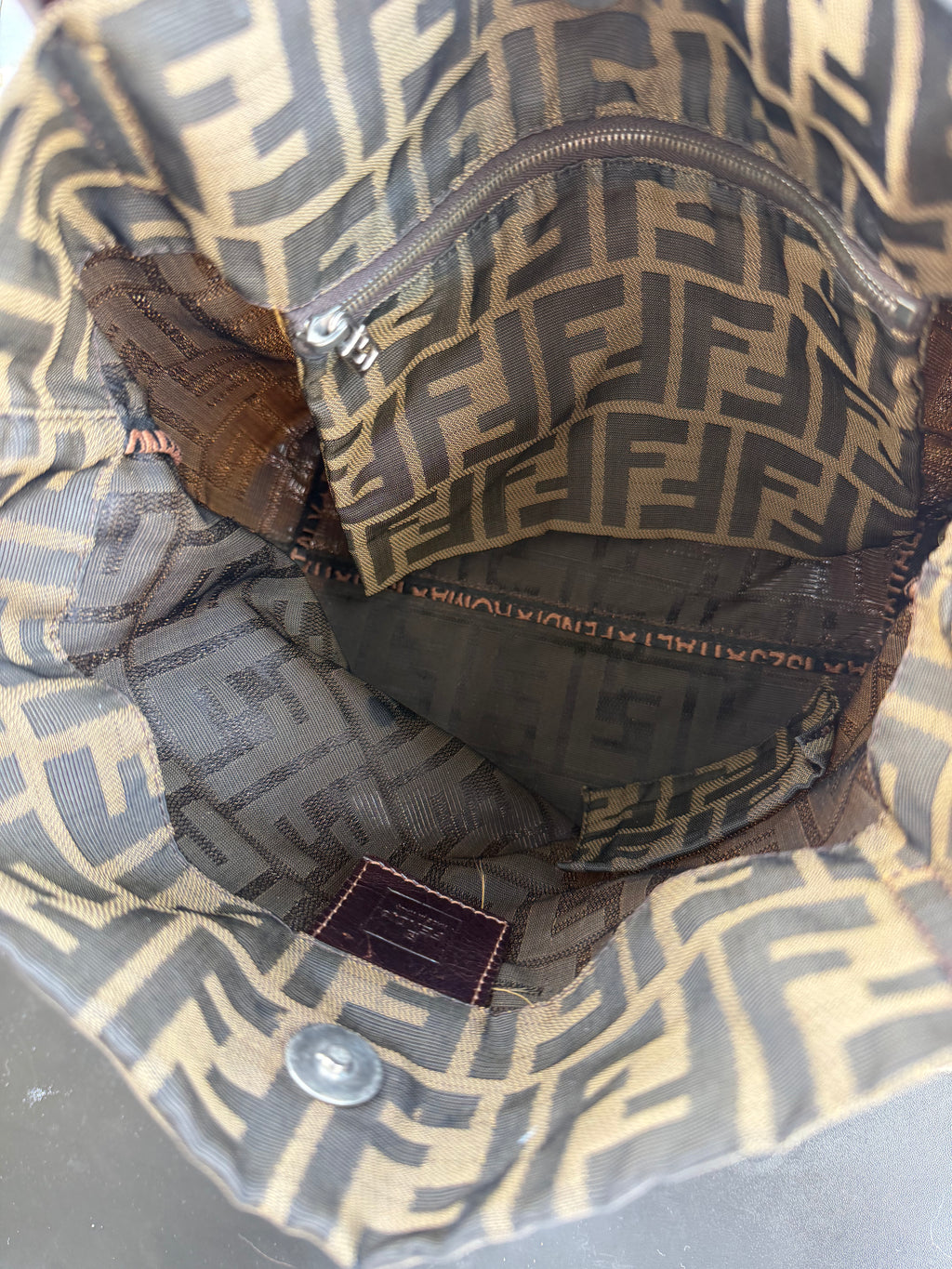 SOLD - Fendi Vintage Shopper Sac