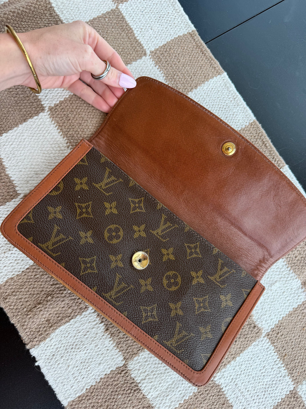 LV Pochette Dame 26