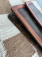 LV Pochette Dame 26