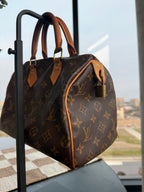 Vintage LV Speedy 25 in Monogram Canvas