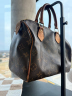 Vintage LV Speedy 25 in Monogram Canvas