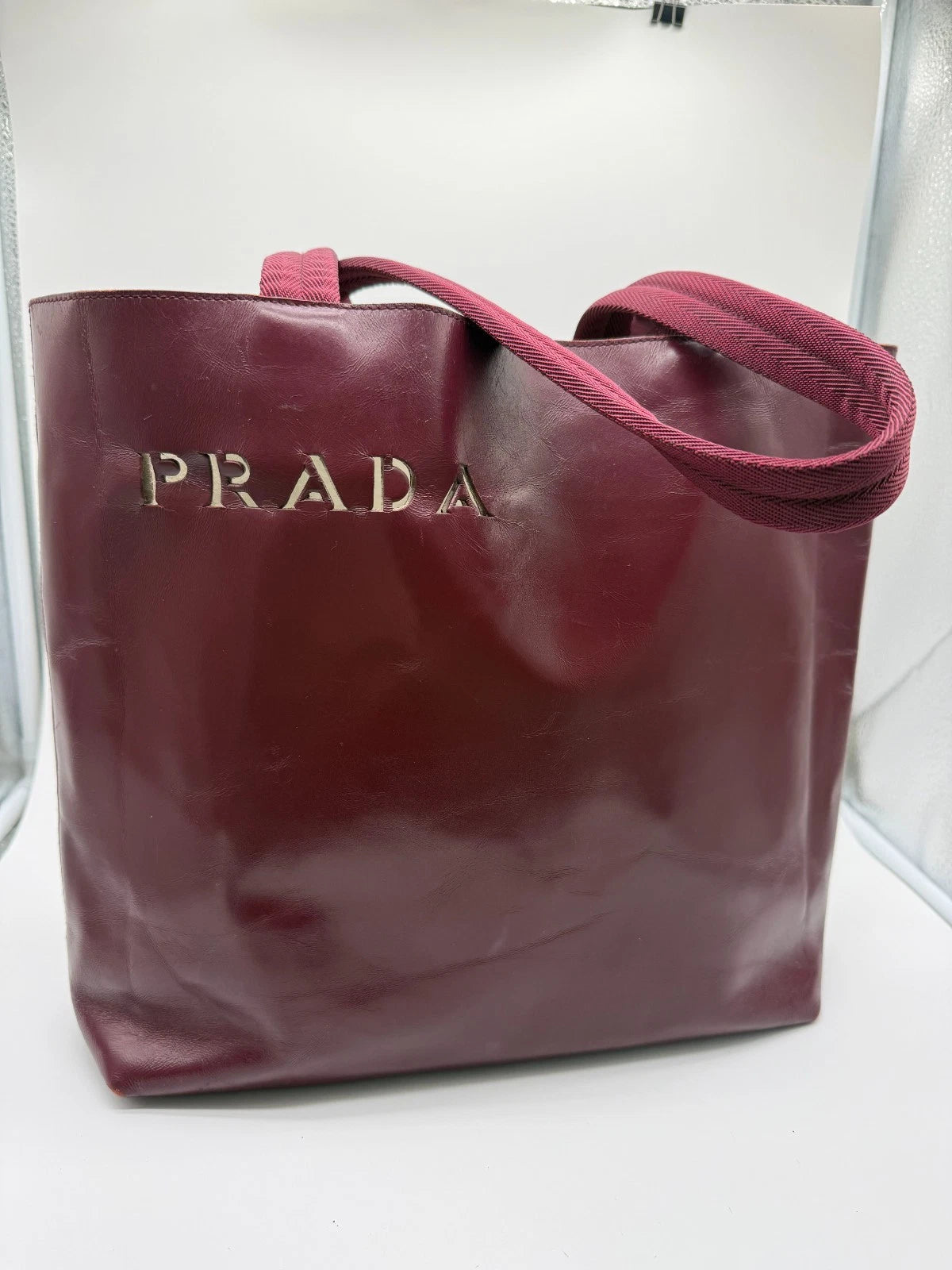 Prada Spazzolato Leather Tote bag in Burgundy